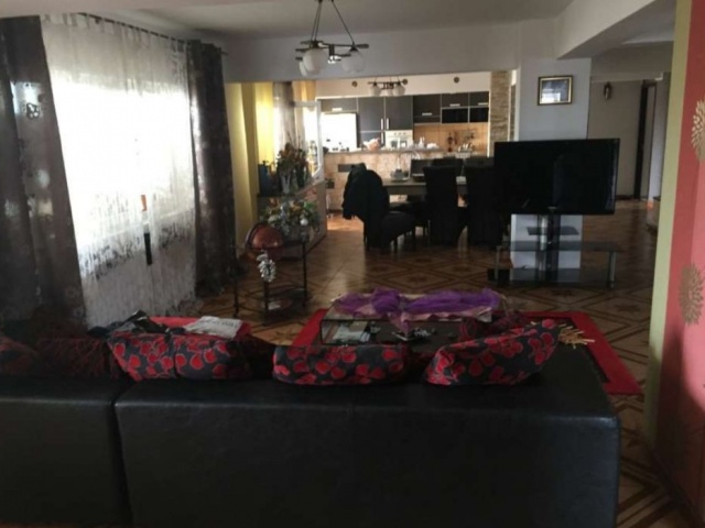 Cet,Constanta,Constanta,Romania,5 Bedrooms Bedrooms,5 Rooms Rooms,2 BathroomsBathrooms,Apartament 4+ camere,2193