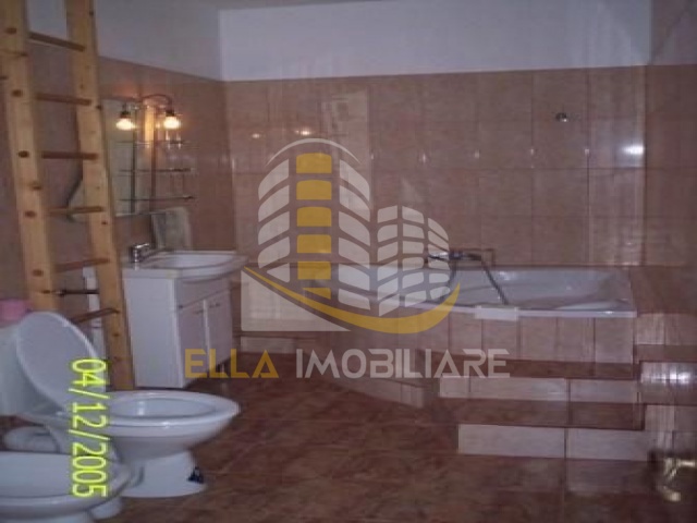 Constanta, Constanta, Romania, 3 Bedrooms Bedrooms, 3 Rooms Rooms,2 BathroomsBathrooms,Casa / vila,De vanzare,2344