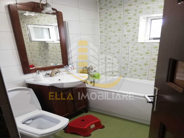 Zona Bazar, Botosani, Botosani, Romania, 2 Bedrooms Bedrooms, 3 Rooms Rooms,1 BathroomBathrooms,Apartament 3 camere,De vanzare,1,2726