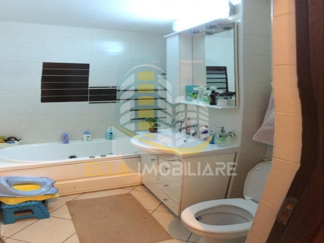 Zona Gara, Botosani, Botosani, Romania, 3 Bedrooms Bedrooms, 4 Rooms Rooms,2 BathroomsBathrooms,Apartament 4+ camere,De inchiriat,1,4223